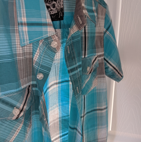 Short-sleeved light blue shirt - Picture 4 of 5